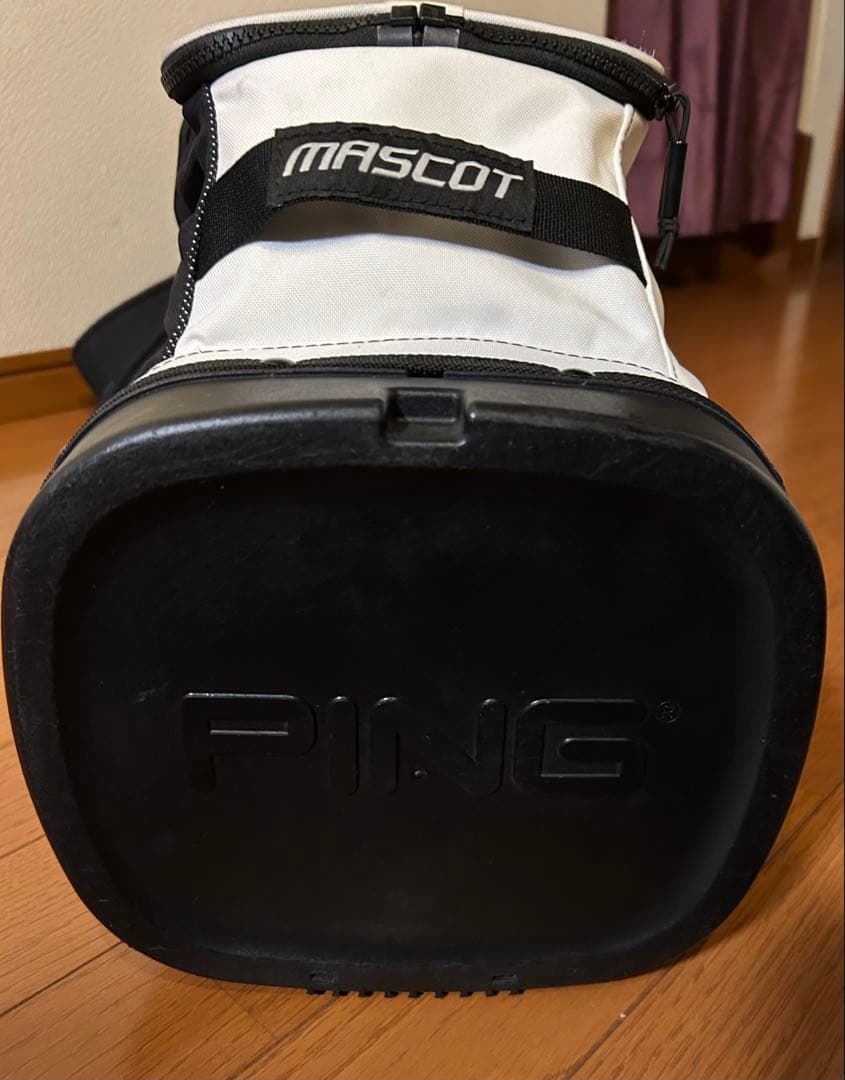 PING キャディバッグ ホワイト/ブラック　プリントロゴピンク