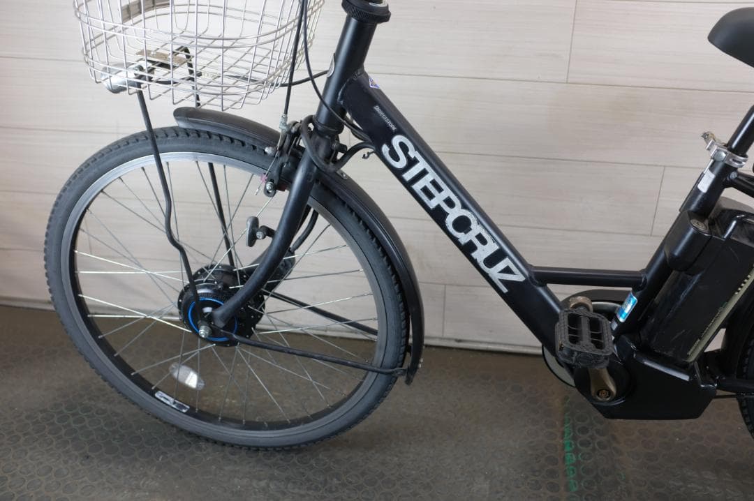 ブ*す様 BS STEPCRUZ　26インチ　3段　9.6Ah充電器あり