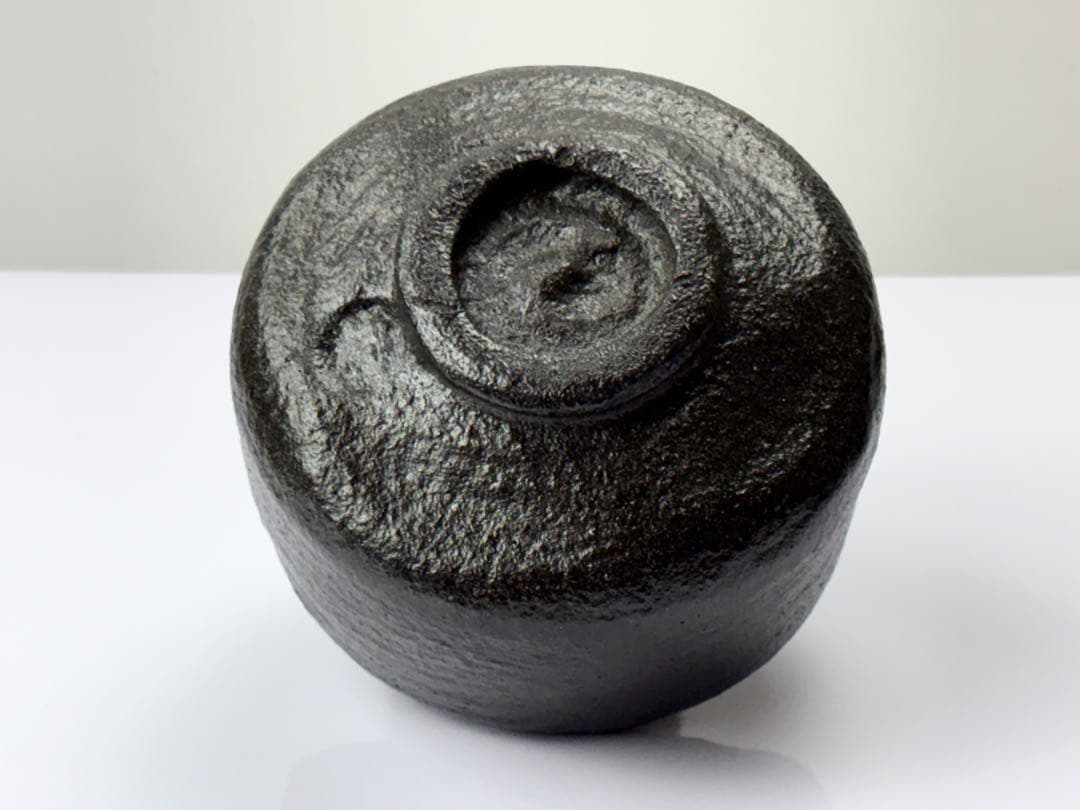 楽焼【佐々木昭楽】造 長次郎写 かせ釉 黒楽茶碗 共箱共布栞付R811172