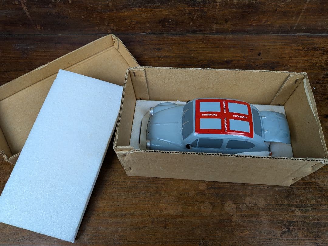 希少★長21cm★陶器製★ FIAT ABARTH 1000 TCR★インテリア