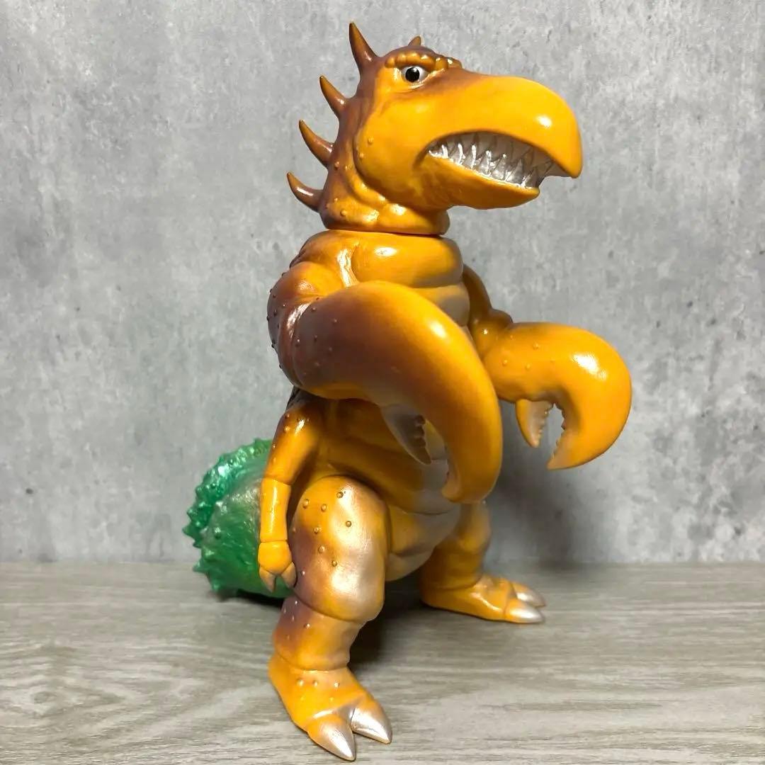 ベアモデル 『ザリガニンド』 1期カラー ソフビ スペクトルマン