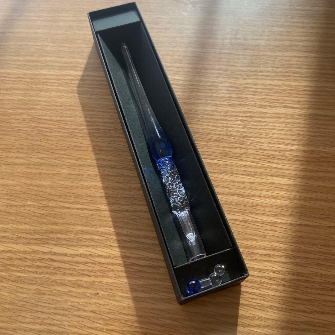 青いガラスペン