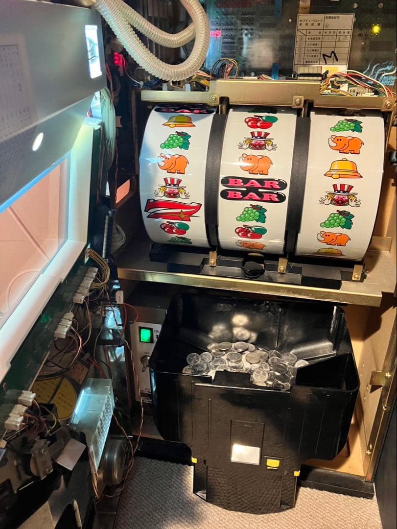 パチスロ実機　ジャグラーガール　4号機（引き取り限定）