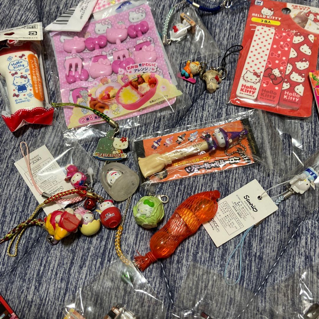 ハローキティご当地キティセット根付やストラップなど