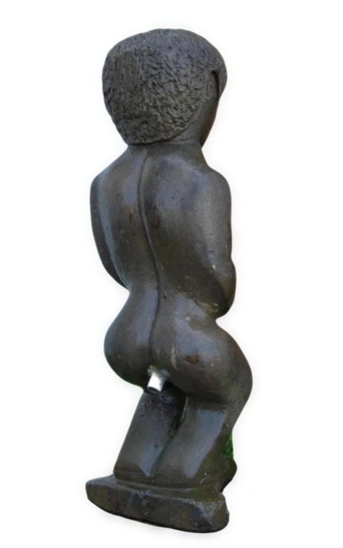 西洋庭園 八女石の古い小便小僧 ガーデン 石像 水鉢 噴水 燈籠