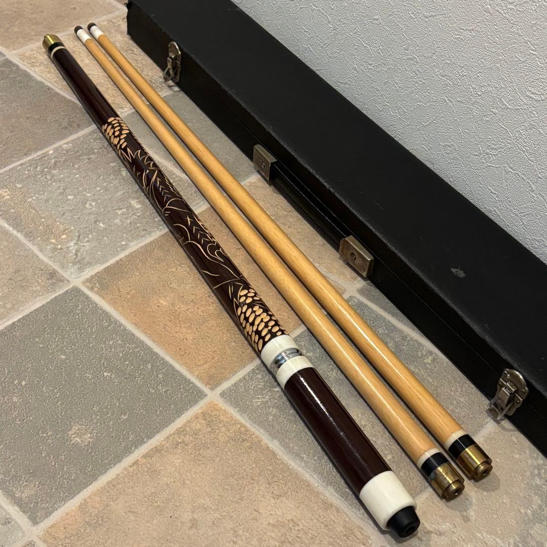 メーカー不明 ビリヤード キュー　3分割　木彫り　シャフト2本付き