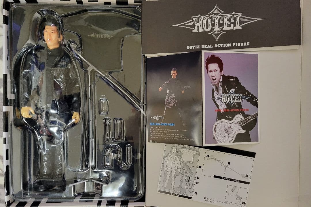 布袋寅泰リアルアクションフィギュア&ギターフィギュア4セット希望者には、おまけ付