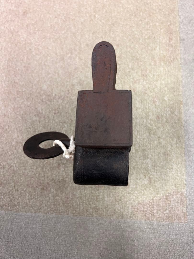 アンティーク　古民芸　蔵　戸　古い江戸　明治　大正　和鍵　鍵前鉄瓶