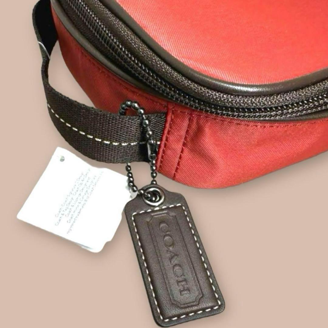 【COACH】コーチ　トラベルポーチ　コスメポーチ　化粧ポーチ　旅行　収納　新品