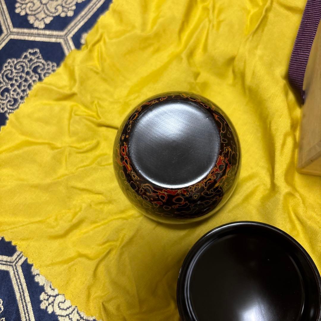 津軽塗黒赤模様の木製棗と木箱