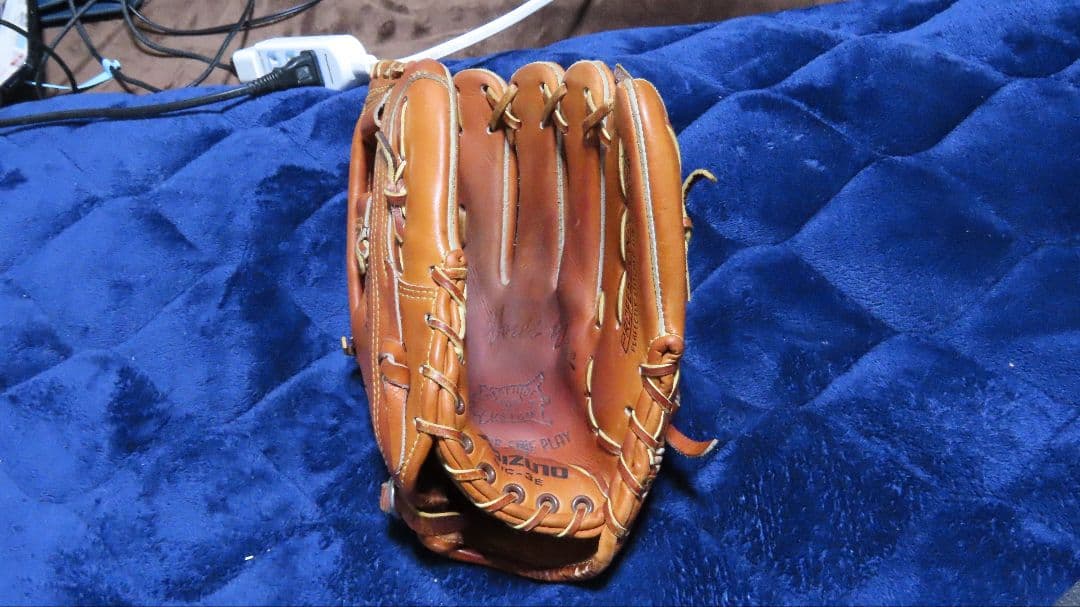 硬式用 Mizuno プロフェッショナルモデル グローブ