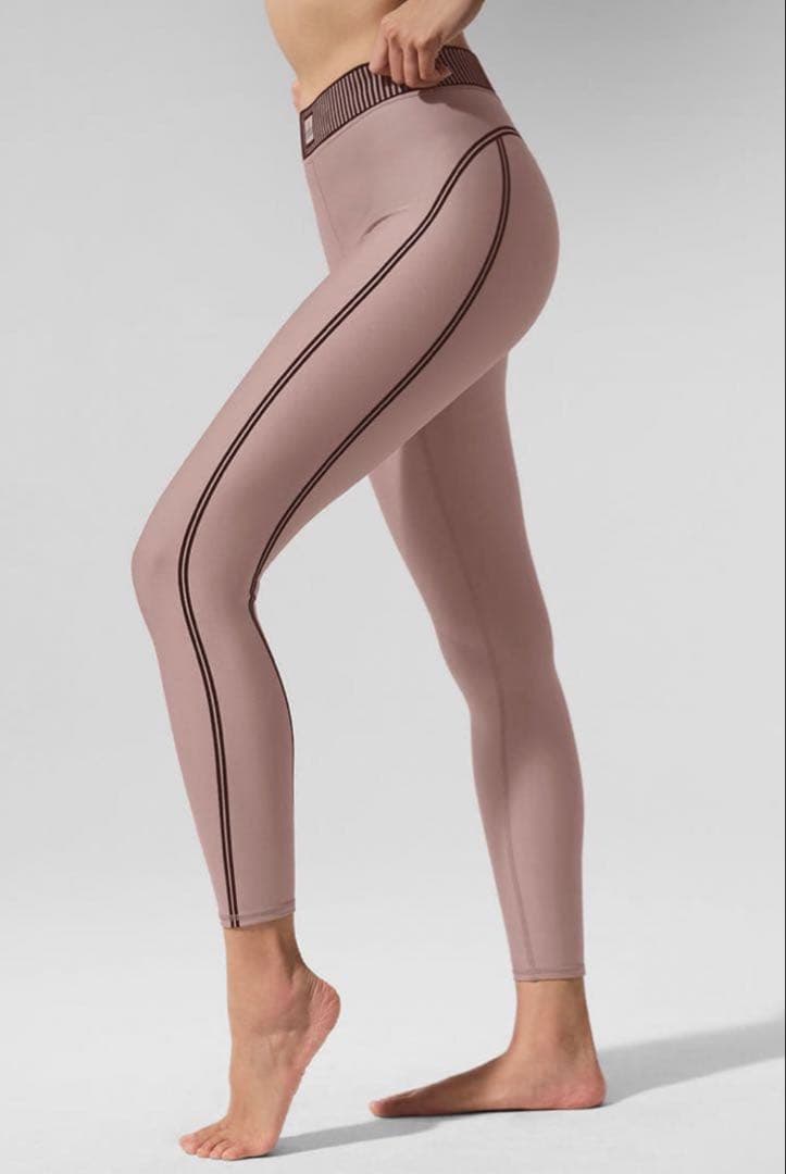 alo yoga エアリフトハイウエスト 7/8ラインアップ レギンス