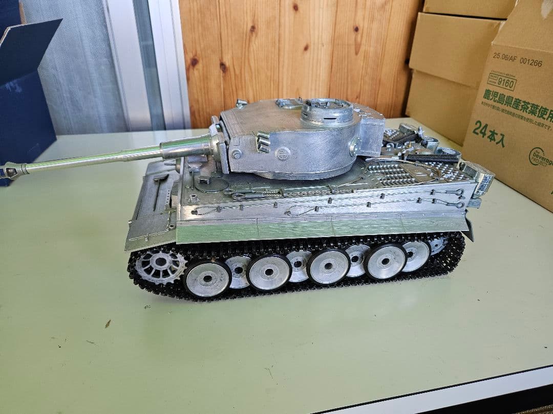 新品1/16フルメタル　タイガー 戦車 ラジコン　展示品