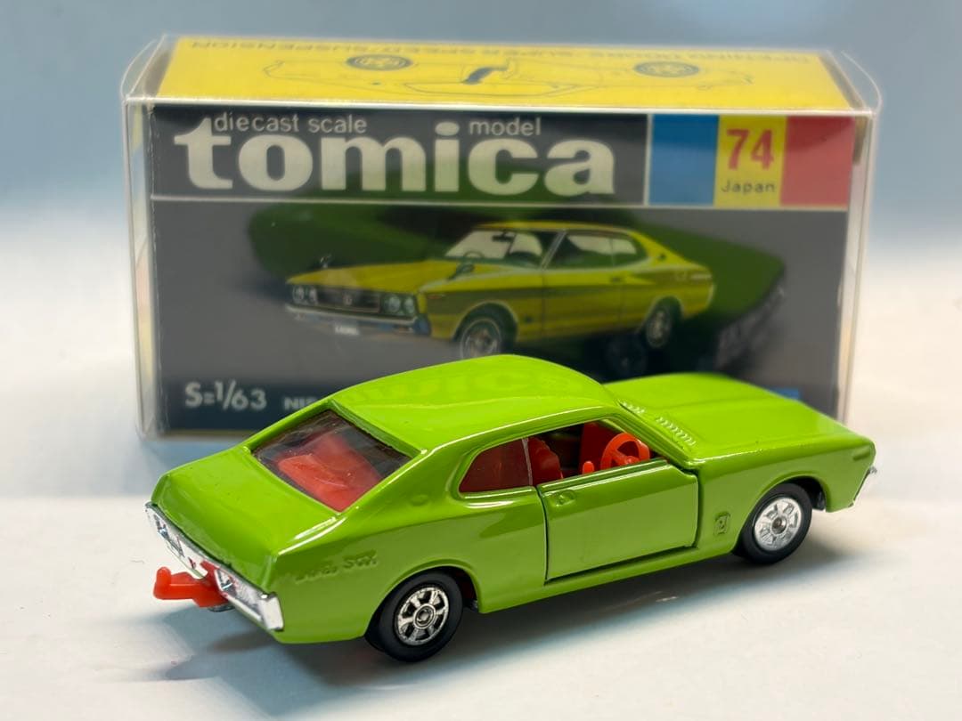 トミカ 黒箱 ニッサン ローレル 2000SGX 1Eホイール 日本製 当時物