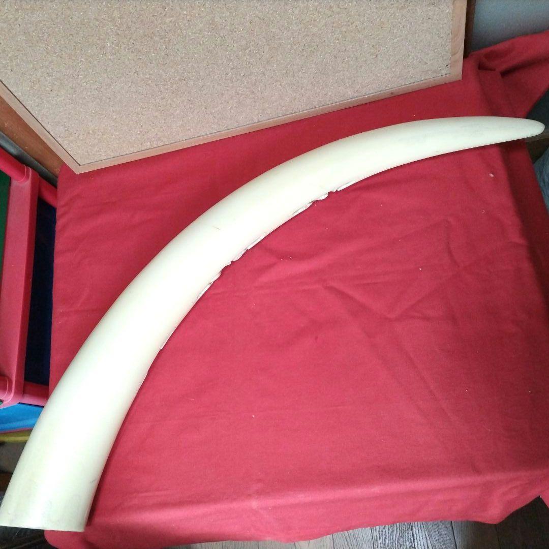 中国の彫り物 角型 材質不明 オブジェ 古玩