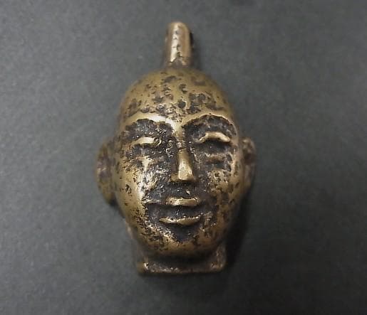 ★L1301★古パーツ　ナガ族　伝世品　ペンダント　人面護符 エスニック