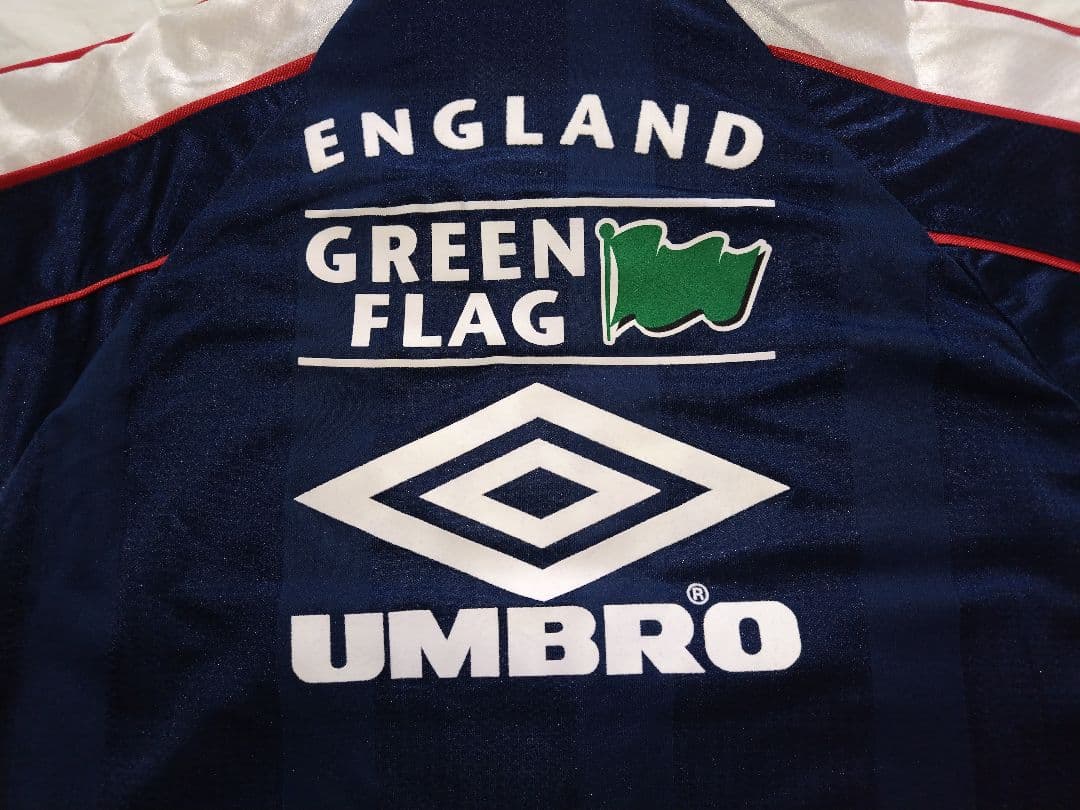 UMBRO イングランド代表 98トレーニングシャツ Lサイズ 未使用品