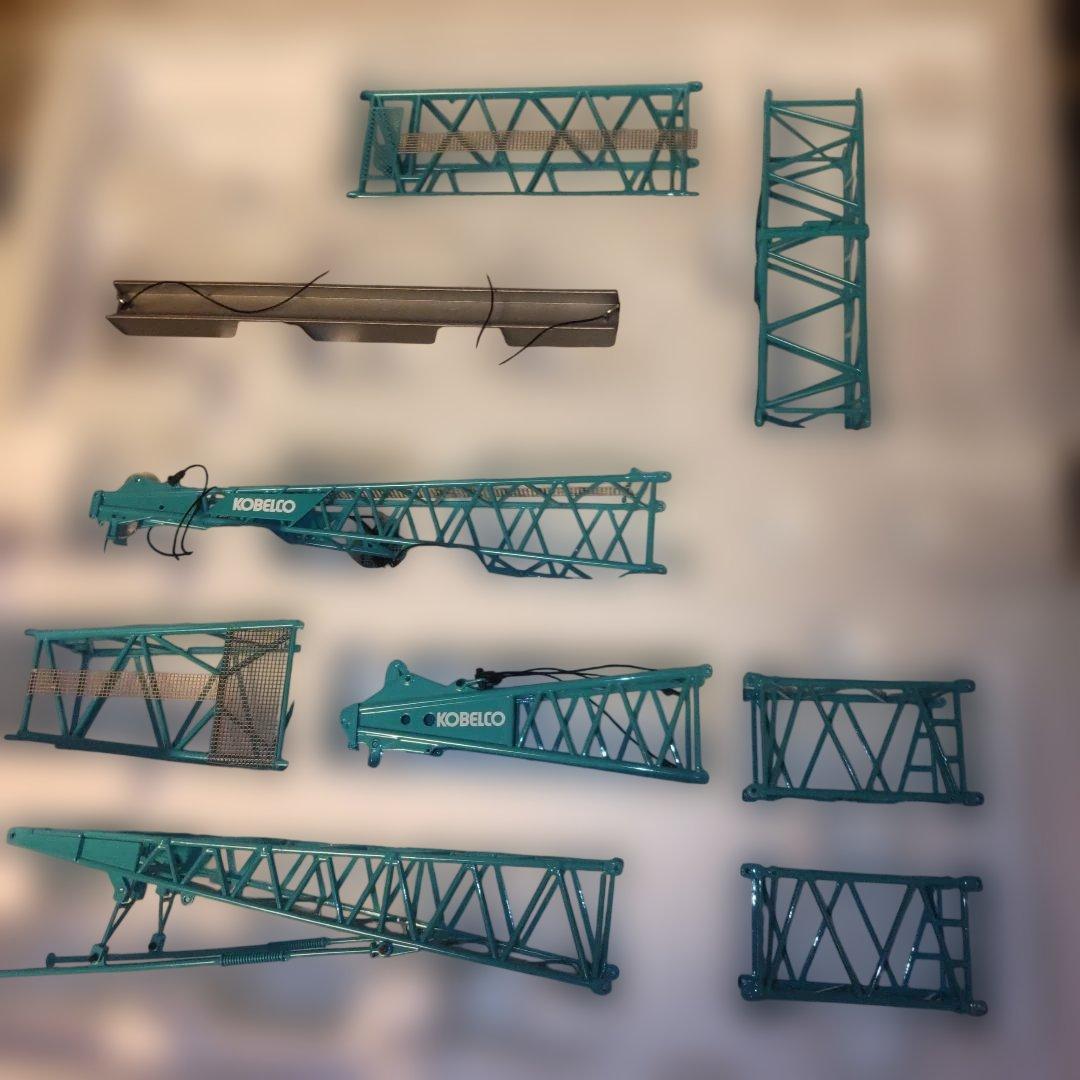 コベルコ建機クマスターテック7200Gクローラークレーン 1/50