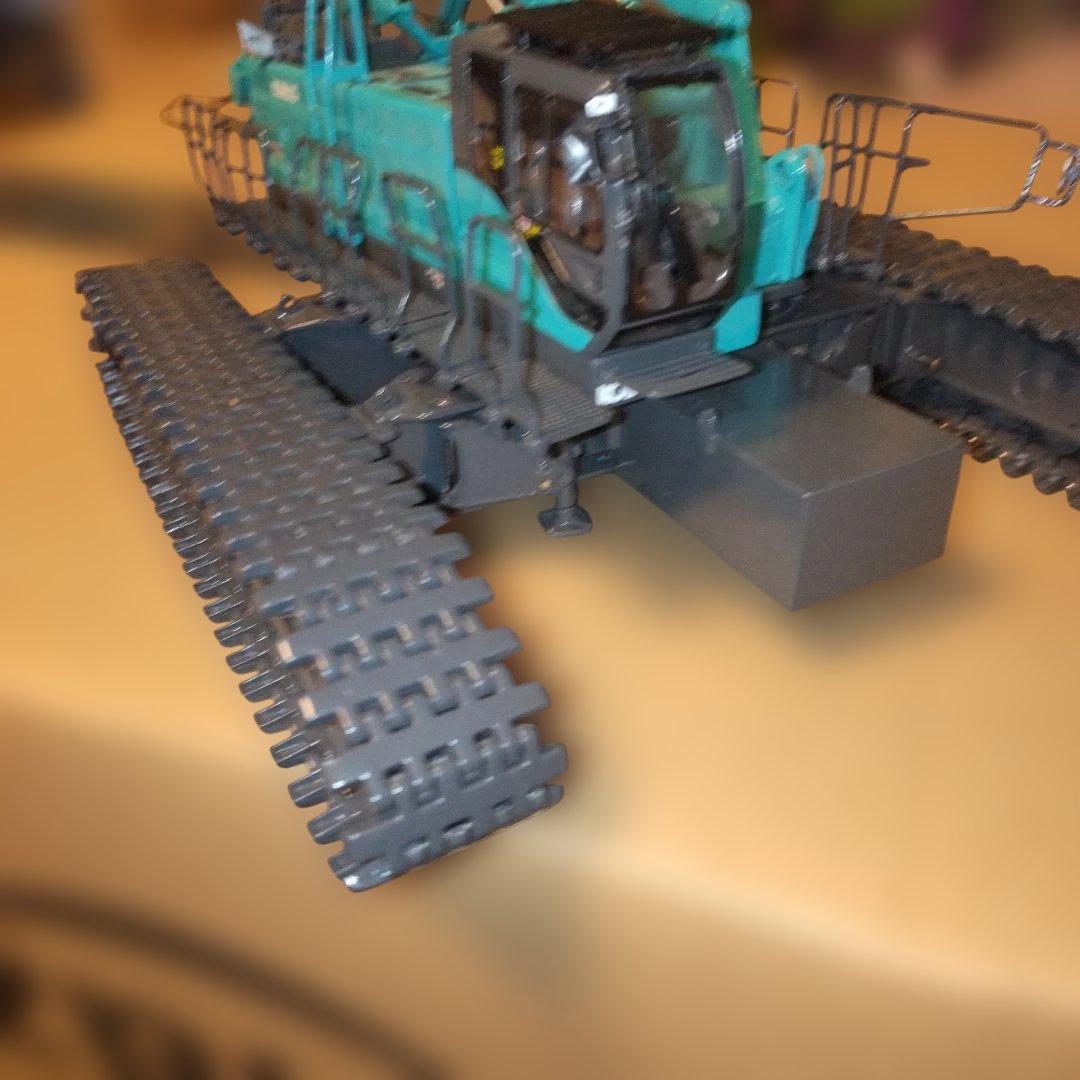 コベルコ建機クマスターテック7200Gクローラークレーン 1/50