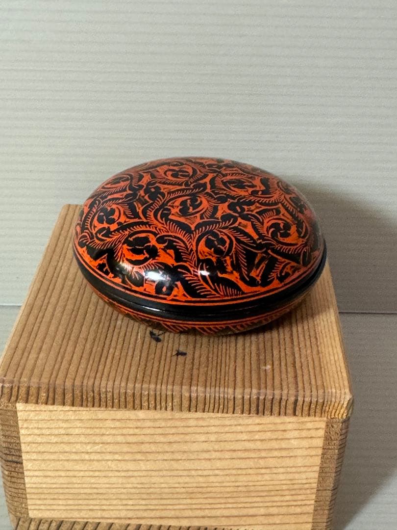 2770 讃岐 蒟醤塗 キンマ 丸香合 富山昇斎造 茶道具　未使用