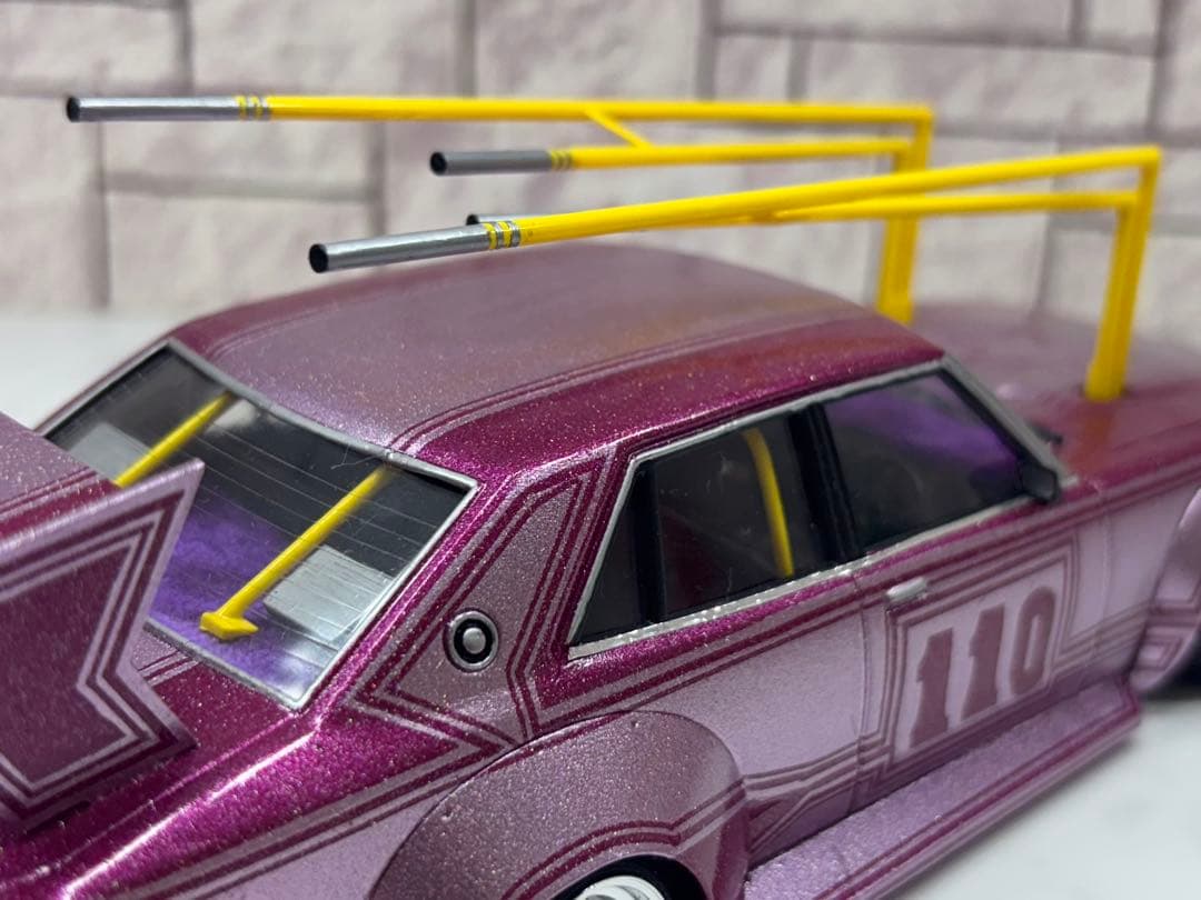 アオシマ　ケンメリ4ドア　完成品　1/24 メタリックレッド