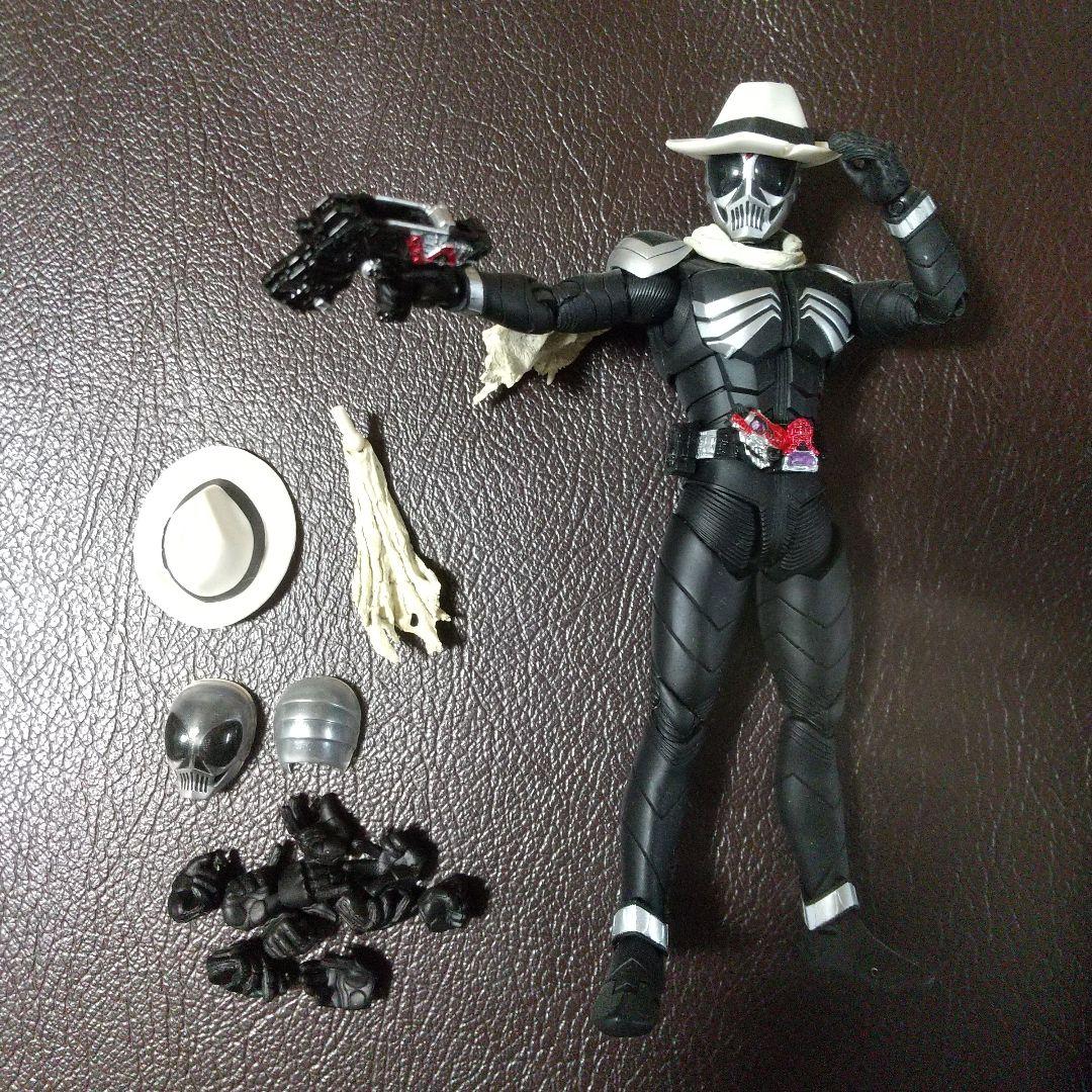 真骨彫製法　仮面ライダースカル　S.H.Figuarts　仮面ライダー
