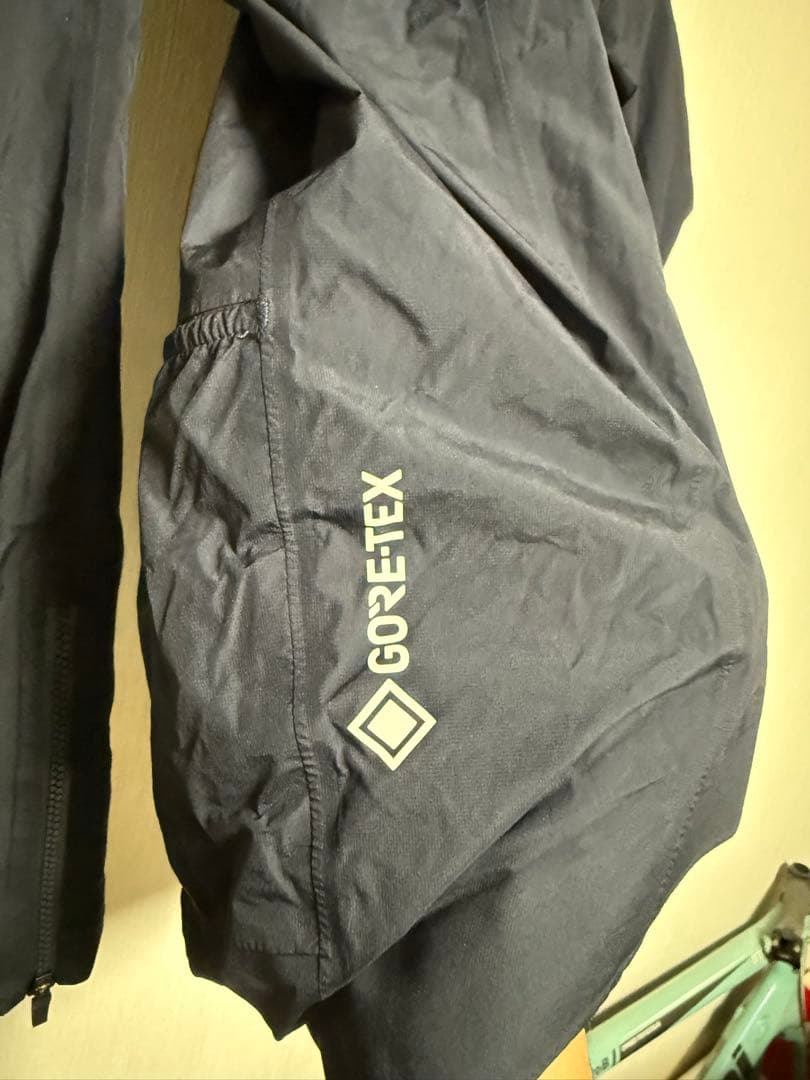 Rapha プロチーム インサレーティッド GORE-TEX レイン ジャケット