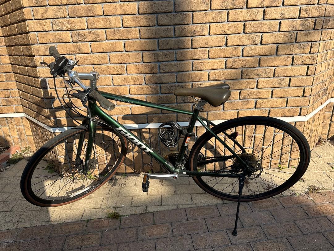 【引き取り限定】【修理が必要】Giant Escape クロスバイク グリーン