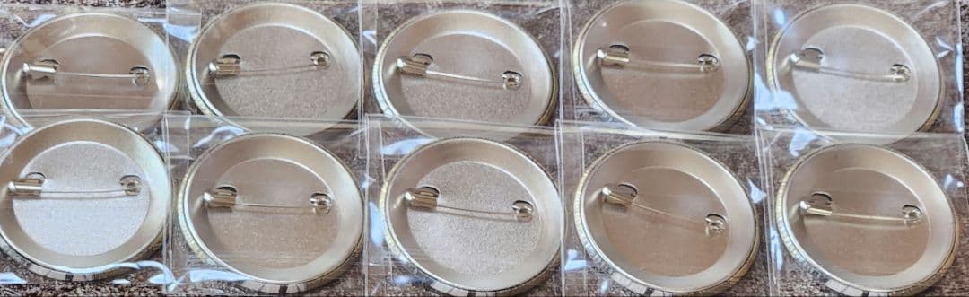 マッシュルキャラクターグッズオーター缶バッジ