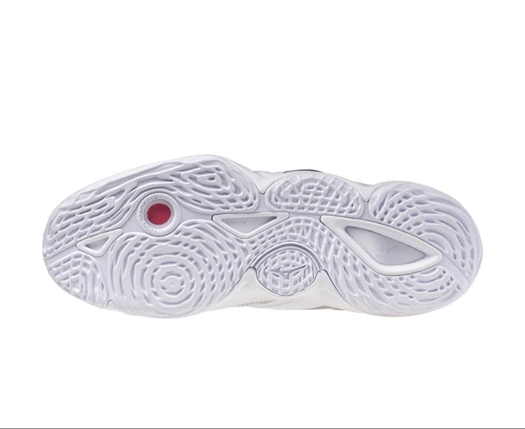 新品同様ミズノウエーブモーメンタムエリートMID