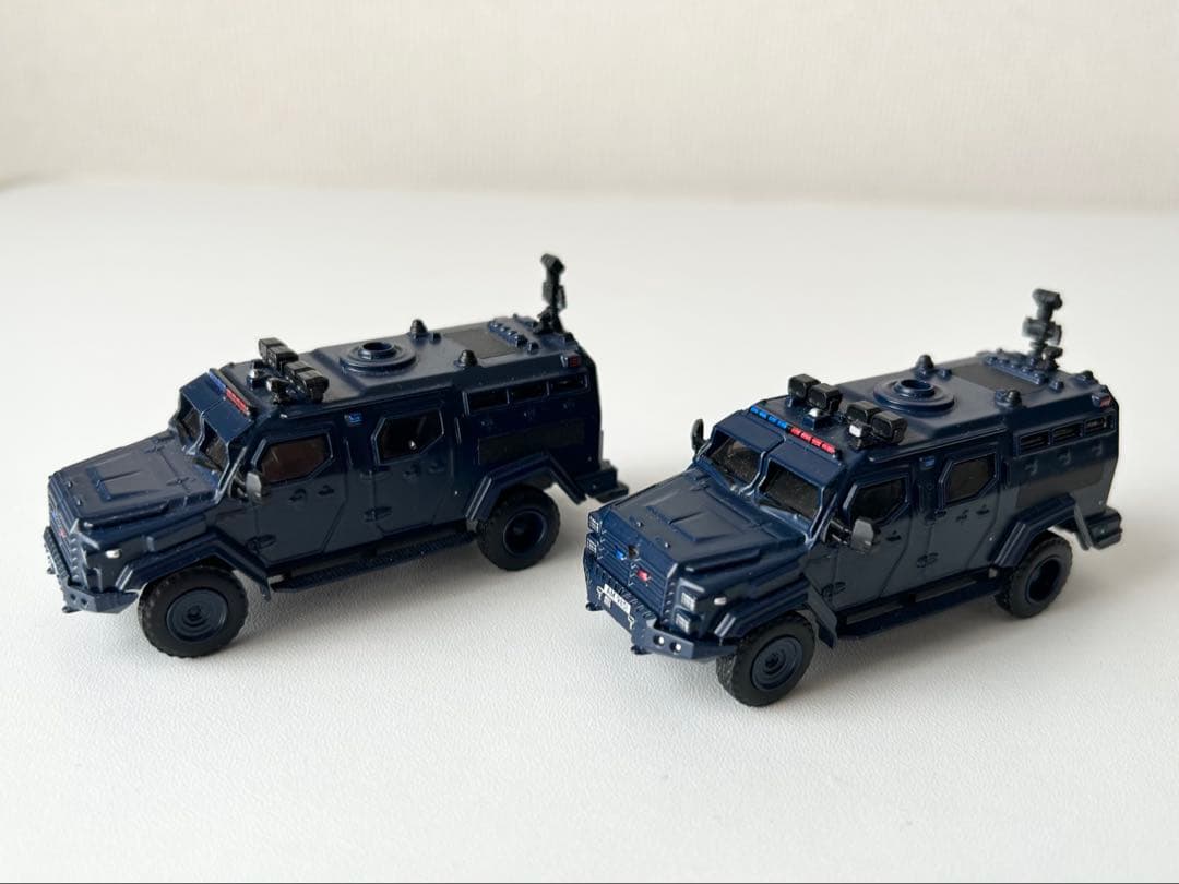 【グリーンライト】警察車両8台セット　シボレー、フォード、装甲車 【カスタム品】