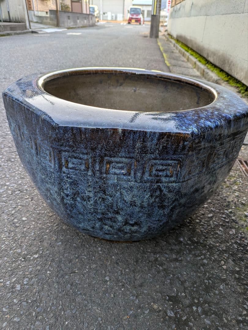 火鉢　青色八角形火鉢 陶器製　特大火鉢　大型火鉢昭和レトロアンテーク睡蓮鉢　水草