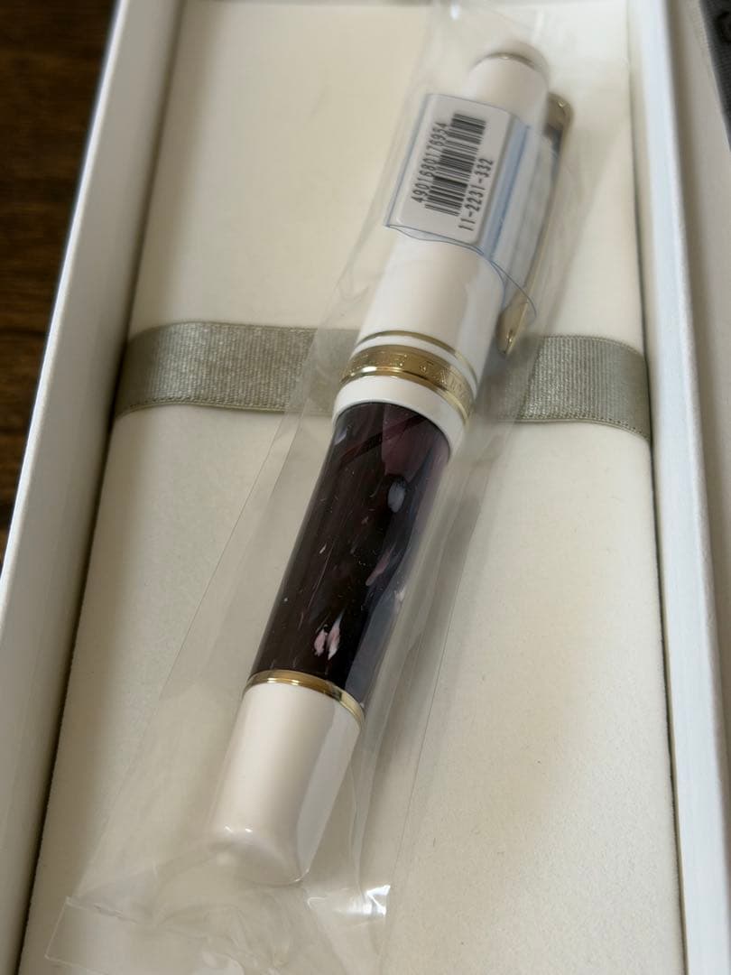 新品未使用　ランコントル　限定　レザン　セーラー　万年筆　中細字　備品付き