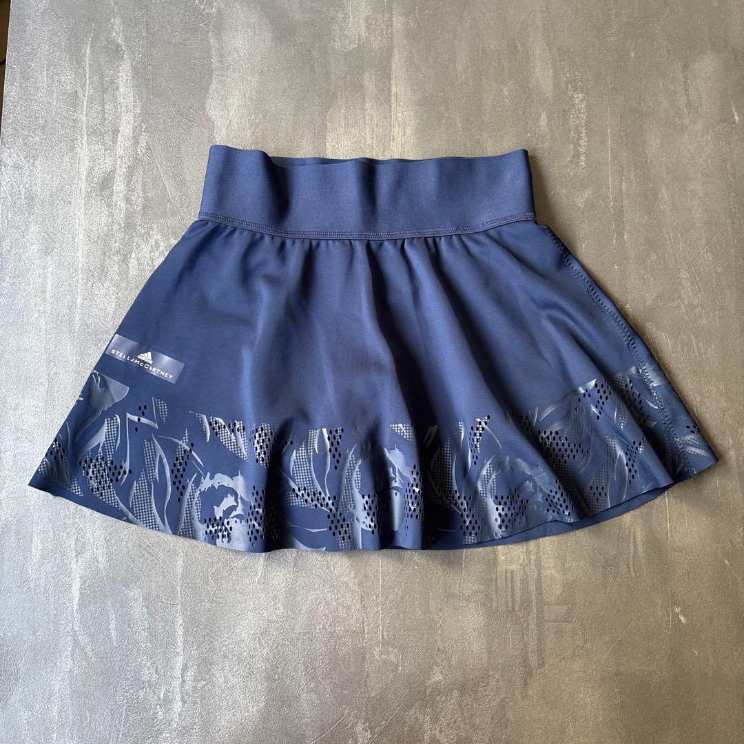値引き⭐︎adidasステラマッカートニー　花柄プリント スコート ネイビー　M