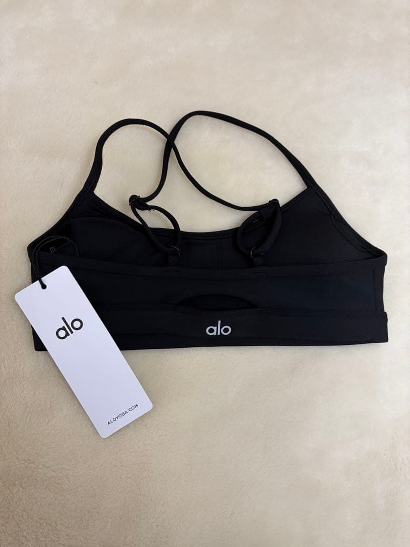 Alo Yoga Airlift Intrigue Bra ブラック