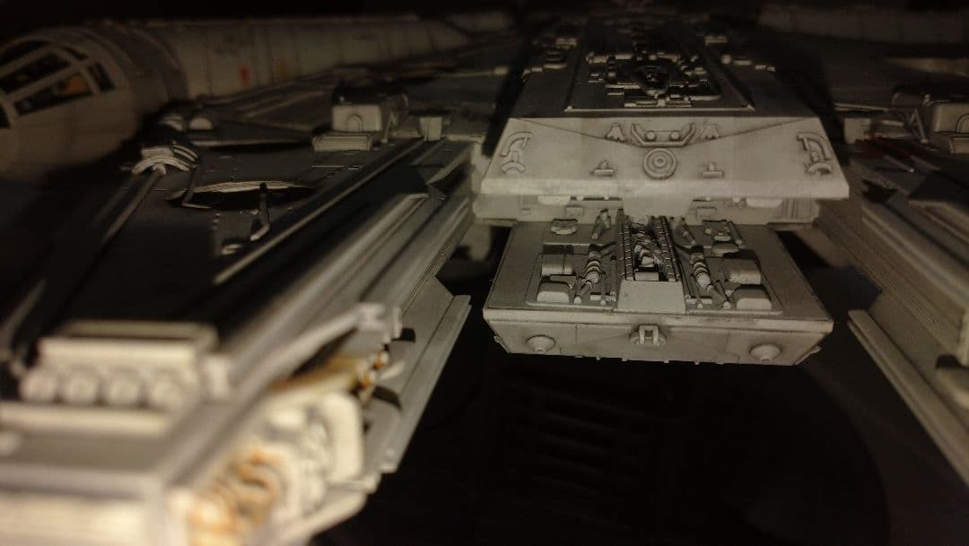 ファインモールド スターウォーズ ミレニアムファルコン 1/72 完成品