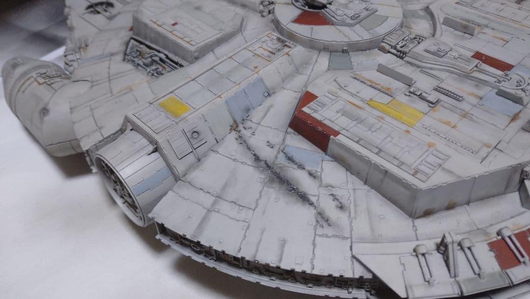ファインモールド スターウォーズ ミレニアムファルコン 1/72 完成品