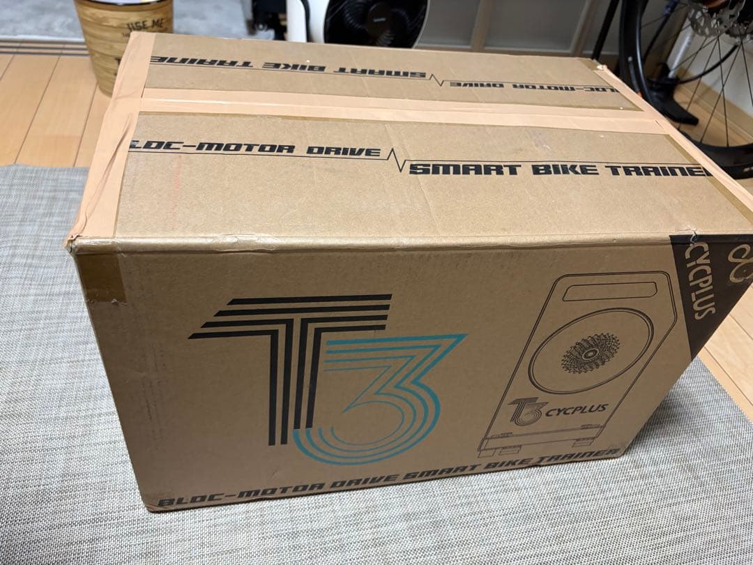 【最終値下げ】CYCPLUSスマートトレーナーT3 + 前輪置き