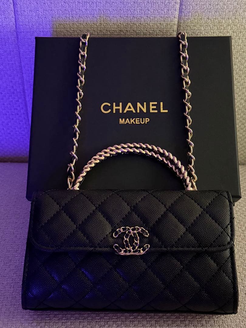 え*ん様 CHANEL VIPノベルティ　非売品　ショルダーバッグ　キャビアスキ