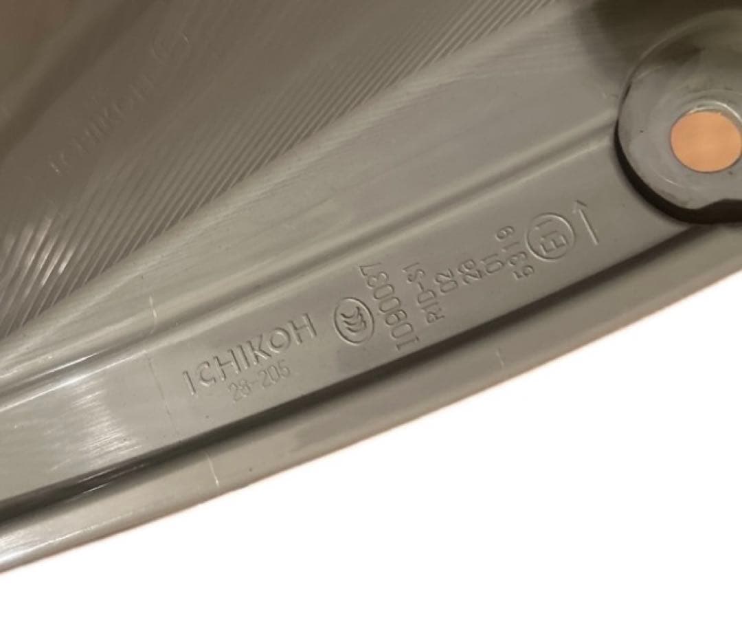 トヨタ エスティマ中期 後期兼用 テールライト 純正 5点セット