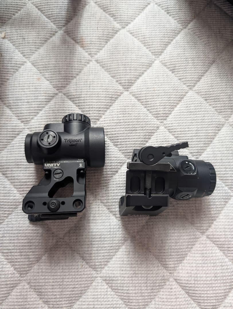 Trijicon　ドットサイト　ブースター　UNITY FAST 付き　実物