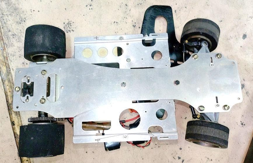 『古い　ホビーラジコン　ジャーシなど　たぶんタミヤのランボだったかと？　京商』