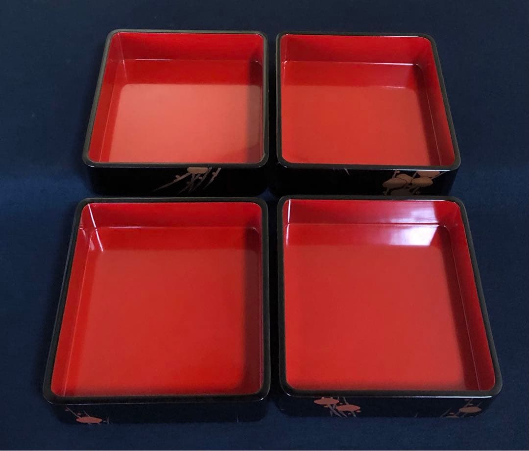 メ*7様 割引❗️《レ》輪島塗 たばね梅蒔絵 四段重 替蓋付 共箱　251201