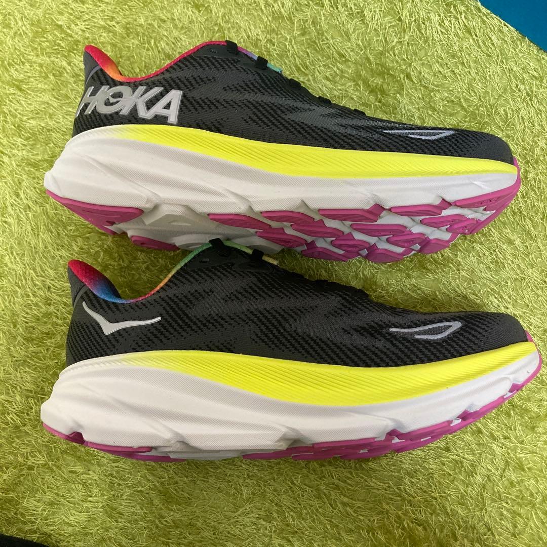 【未使用品】HOKA ONE ONE クリフトン９　ワイド　23.0cm