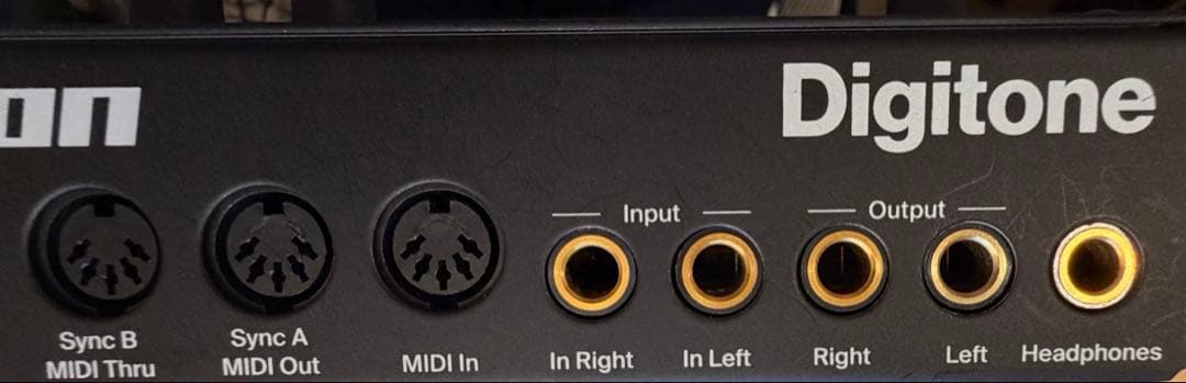 Elektron Digitone シンセサイザー　ドラムマシン