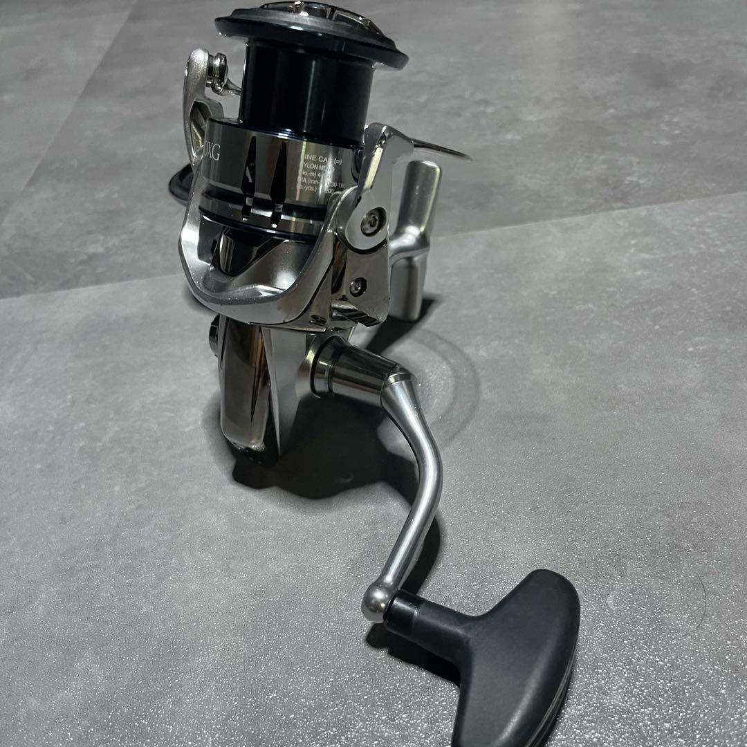 19ストラディック4000XG 【替えスプール付き】