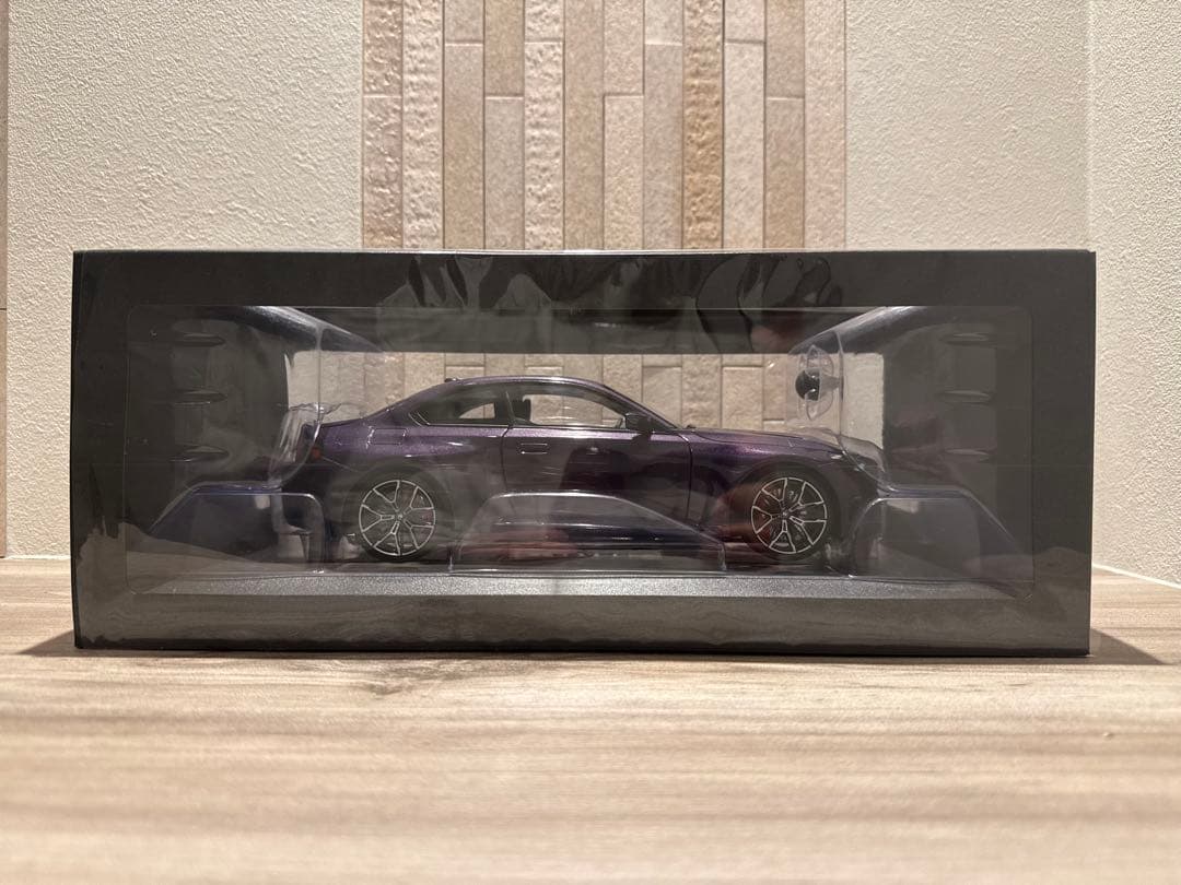 【新品未開封】ミニチャンプス  M2(G87) パープル 1/18