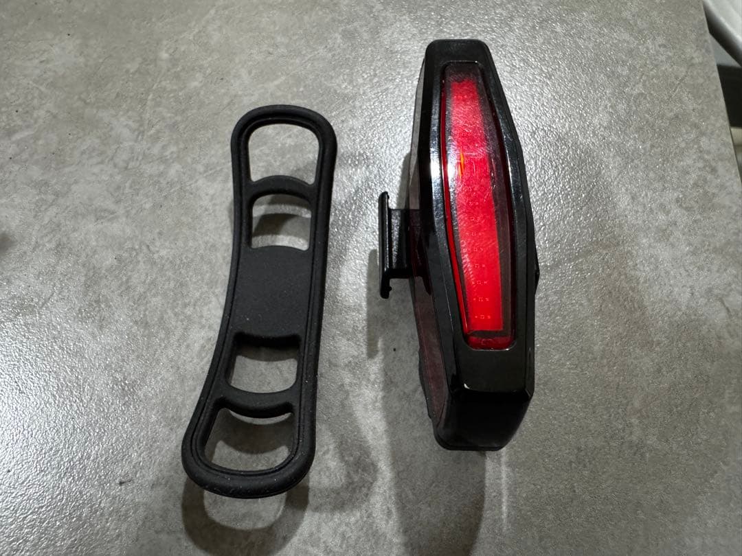 CATEYE VOL800 LEDライト montbell テールライト