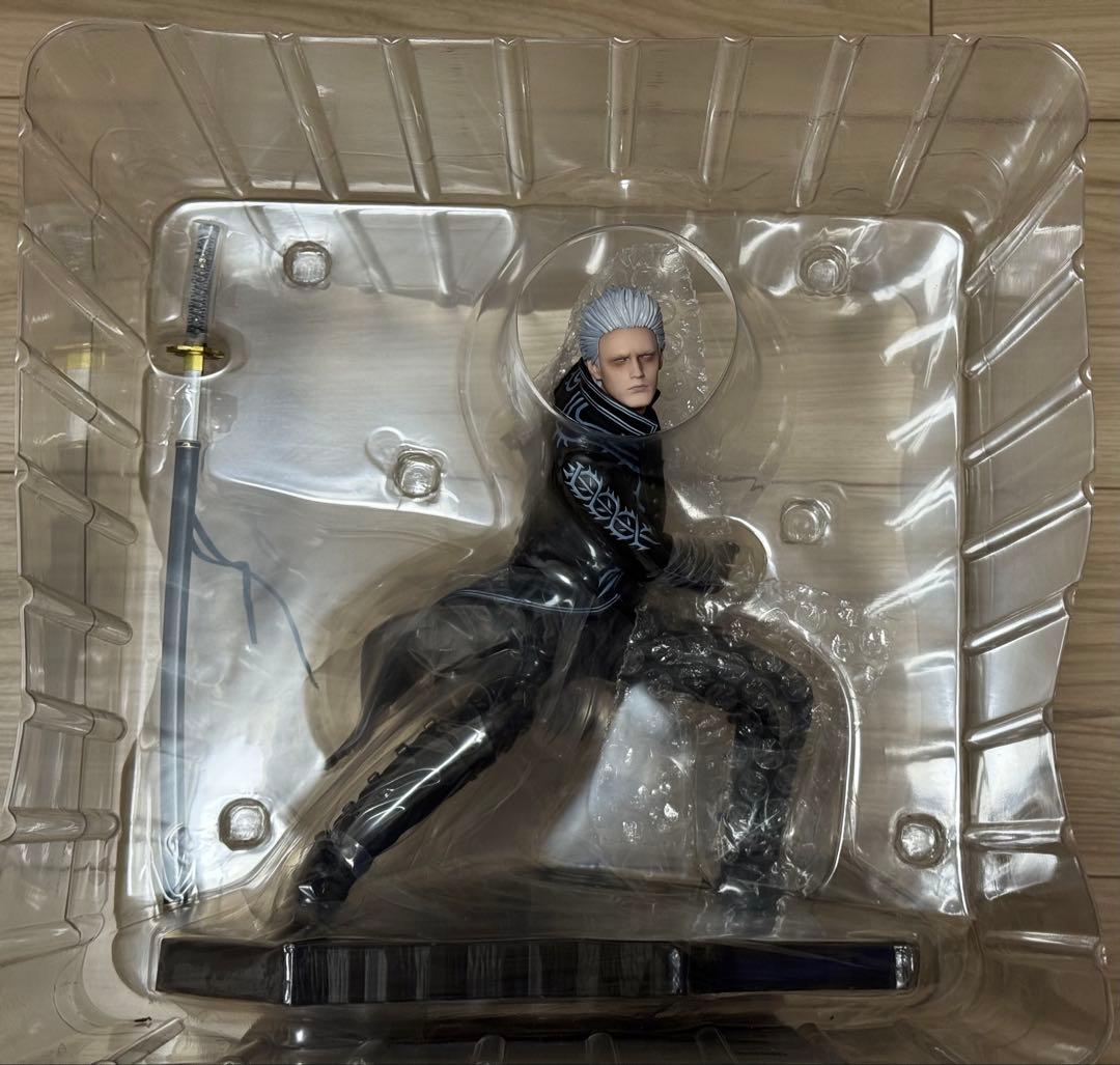 デビルメイクライ　バージル　コトブキヤ　フィギュア　中古　ダンテ　ネロ　未使用