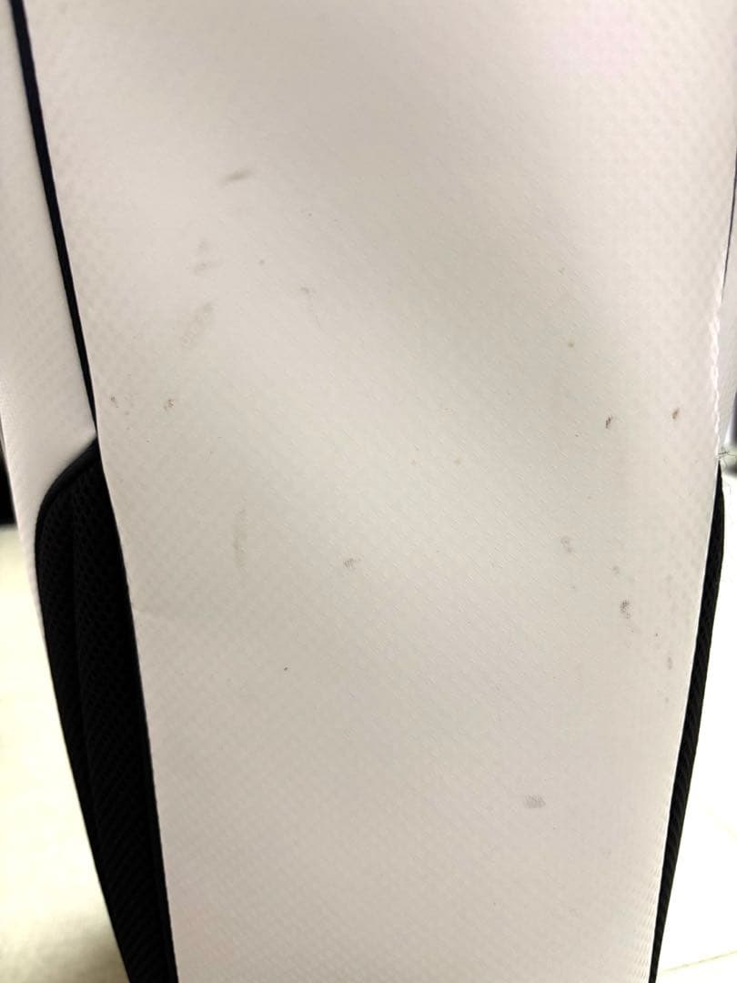 テーラーメイド キャディバッグ ホワイト×ブラック ヘッドカバー無し